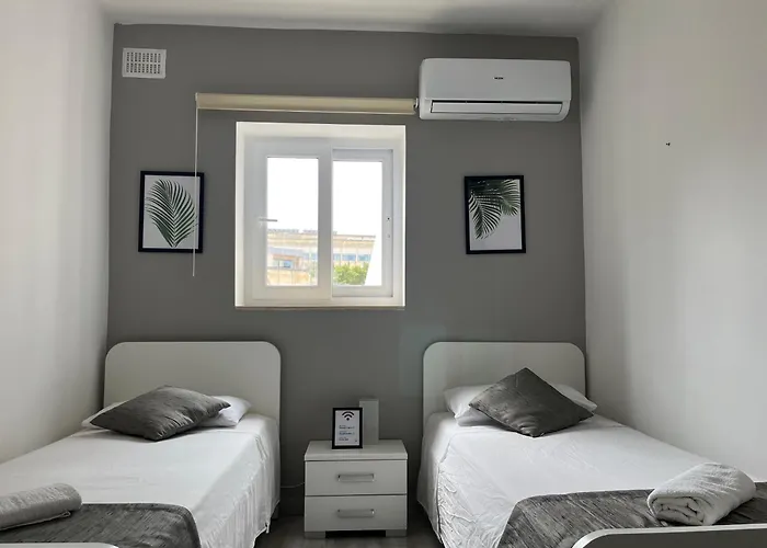 F4 3, Private Two Single Beds Shared Bathroom Habitación en casa particular *