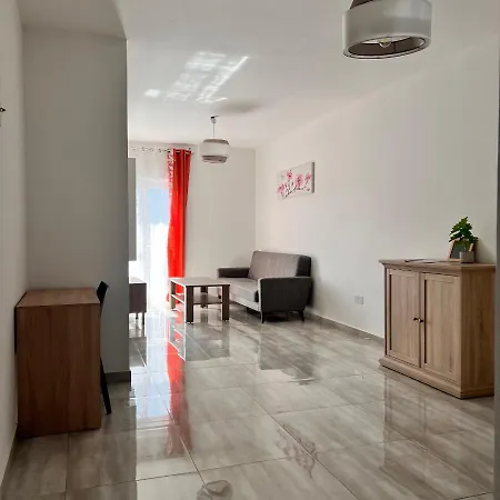 民宿 F4 3, Private Two Single Beds Shared Bathroom 姆西达