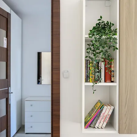 民宿 F4 3, Private Two Single Beds Shared Bathroom *